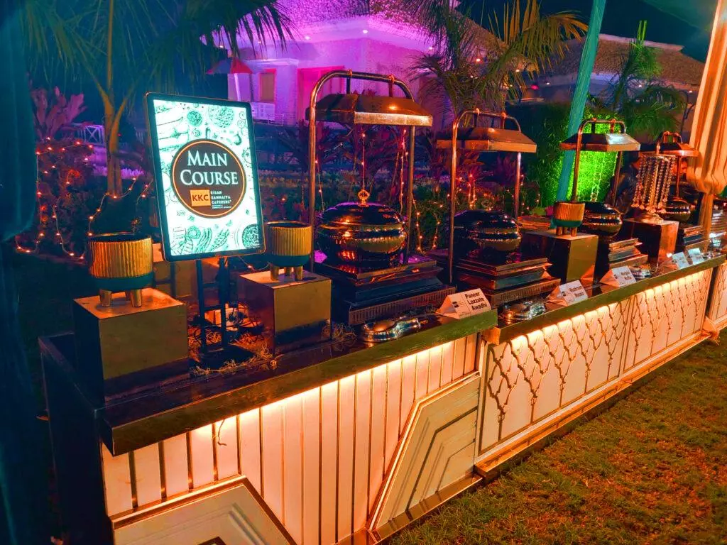 famous caterers in lucknow